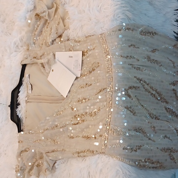 NWT Mac Duggal Sequined V Neck Short Flutter Sleeve Midi Dress SZ 2 in Oyster - Picture 7 of 16